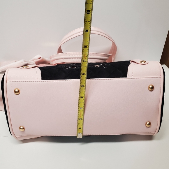 Juicy Couture Liquorice and Light Pink Quilted Juicy Tale Tote With Hreart Charm - Picture 4 of 5